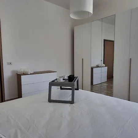 Casa Sandrina דירה